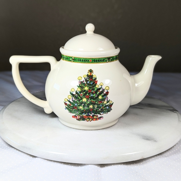 Russ Berrie Christmas Teapot Oh Christmas Tree 5.5 in - Picture 2 of 10